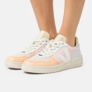 VEJA V-10 Women’s Leather Low Petale/White/Multicolor Sz US 9 EU 40 NIB